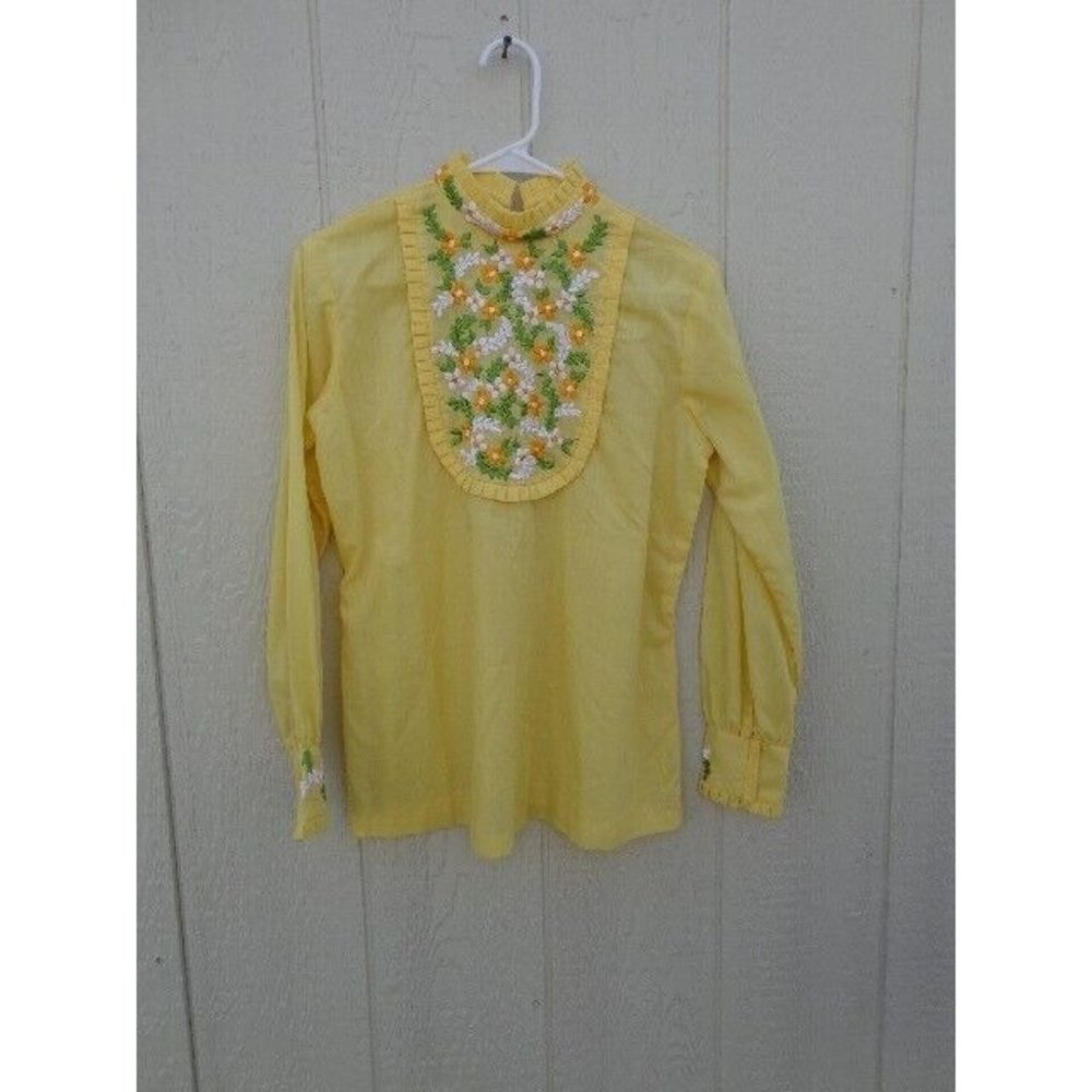 NOS Vtg 1970's Yellow Embroidered High Collar Blouse Pima Cotton Daisies